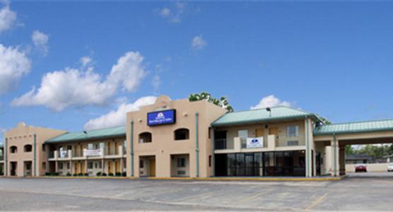 Americas Best Value Inn & Suites - Senatobia Exterior photo